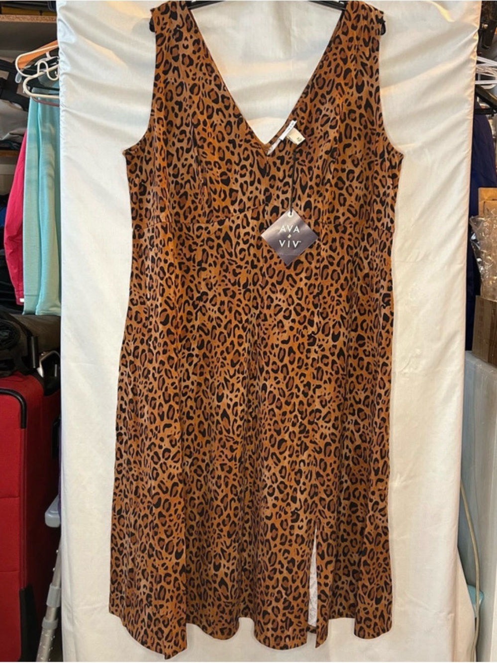 Ava & Viv Brown Leopard Print V-Neck Midi Dress (NWT)
